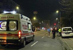 Motosikleti ile akrobatik hareket yaparken düşüp, yaralandı