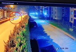 Ehliyetsiz sürücünün karşı şeride geçip, 2 otomobille çarpıştığı kaza kamerada: 2 yaralı