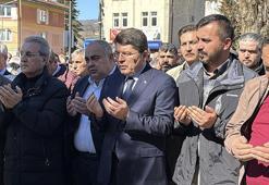 Bakan Tunç, Bartın'da eski belediye başkanının cenazesine katıldı