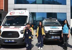 Kadın ambulans şoförleri ve acil tıp teknisyenleri hayat kurtarmak için yarışıyor