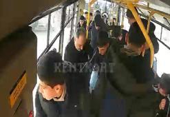 Otobüs şoförü, bıçaklanan öğrenciyi hastaneye yetiştirdi