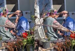 Felçli eşinin sakal tıraşını yapan kadın: 8 Mart'tan haberdar değilim