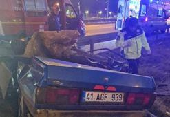 Bolu'da otomobil bariyerlere çarptı: 2 ölü, 1 yaralı