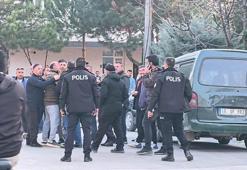 Bıçaklı, çekiçli, tüfekli borç-alacak kavgası; 3 yaralı