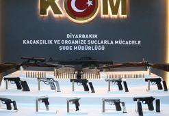 Kargo şirketi araçlarına özel bölümler yapıp, silah zulalamışlar; 17 gözaltı