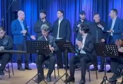 Sahur buluşmasında Bilal Erdoğan sanatçıların şarkılarına eşlik etti