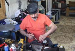 35 yıldır 9 metrekarelik dükkanda tamir işi yaparak, 5 çocuk büyüttü