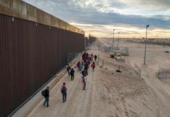 Trump yönetimi, yargıcın aksi yöndeki kararına rağmen yüzlerce düzensiz göçmeni sınır dışı etti