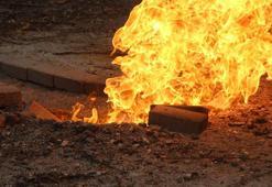 Sondaj çalışması sırasında açığa çıkan metan gazı, 18 gündür yanıyor