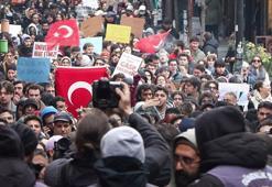 Beşiktaş'ta izinsiz yürüyüşe polis müdahale etti