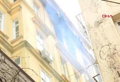 İstiklal Caddesi'nde tarihi Suriye Pasajı'nda yangın