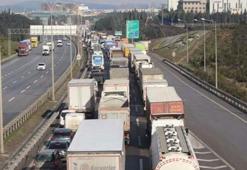 Kamyon, çekici ve tanker cinsi araçlara bayramda trafik yasağı