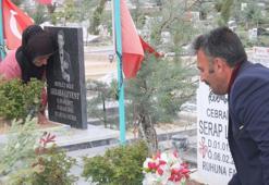 Arife gününde Deprem Şehitliği'nde ziyaretçi yoğunluğu