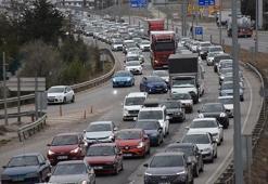 'Kilit kavşak' Kırıkkale'de bayram dönüşü trafiği başladı