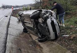 Bursa'da otomobil yağmur suyu kanalına düştü: 2 yaralı