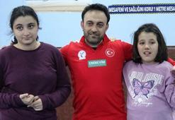 Otizmli Betül ile Enise, Türkiye Jimnastik Şampiyonası'na hazırlanıyor