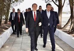 KKTC Cumhurbaşkanı Tatar, GKRY lideri Hristodulidis ile ara bölgede görüştü
