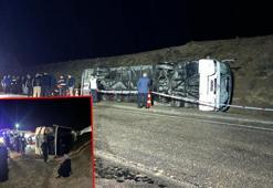 Çankırı'da işçilerin taşındığı servis otobüsü yol kenarına devrildi; 23 yaralı