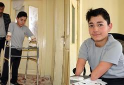 Kol ve bacakları olmayan Nakşin'in yeni protez mutluluğu