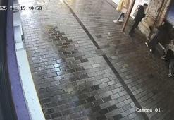 Beyoğlu’nda kadının darbedildiğini gören bekçi şüpheliyi bacağından silahla vurdu