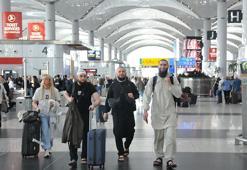 İstanbul Havalimanı'nda bayram dönüşü yoğunluğu