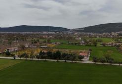 Muğla'da alışılmışın dışında bir yayla; çıkılmıyor, iniliyor