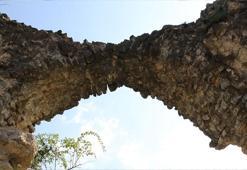 Tarihi su kemerlerinin kalıntıları ilgi görüyor