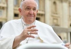 Papa, Vatikan'da halkı selamladı