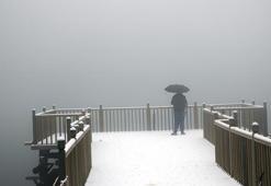 Gölcük Tabiat Parkı, karla kaplandı