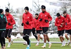 Sivasspor, Fenerbahçe maçına soğuk havada hazırlanıyor