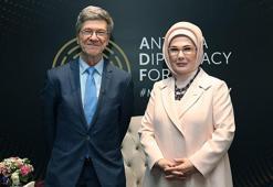 Emine Erdoğan, BM Sürdürülebilir Kalkınma Çözümleri Ağı Başkanı Sachs ile görüştü