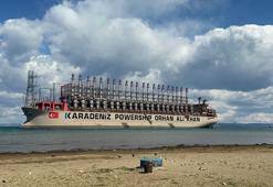 Yalova'da karaya oturan 289 metrelik enerji gemisi kendiliğinden kurtuldu