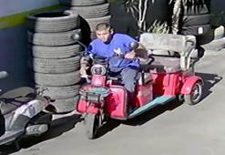 İşten çıkarıldığı lastikçideki elektrikli bisikleti çaldı