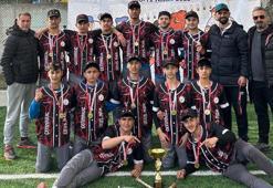 Kızıltepe Spor Lisesi Beyzbol Takımı, okul sporlarında Türkiye Şampiyonu oldu