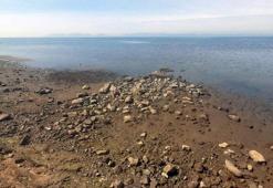 Balıkesir'de deniz çekildi
