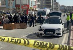 Yaşı küçük sürücünün ortaokul öğrencilerine çarptığı kaza kamerada: 1 ölü, 1 yaralı