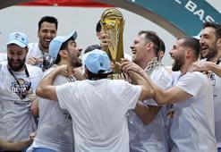 Şampiyon Trabzonspor kupasına kavuştu