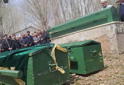 Otomobil diğere çarptı; baba ve 2 kızı hayatını kaybetti