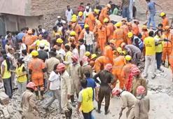 Hindistan'da 4 katlı bina çöktü: 11 ölü