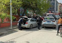 'Dur' ihtarına uymayan otomobil sürücüsüne 24 bin lira ceza; araçtan uzun namlulu silah çıktı