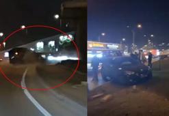 Sürücüsünün makas attığı otomobil, 2 araca çarptı; kaza kamerada