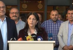 İmralı heyeti üyesi Buldan, Sırrı Süreyya Önder'in tedavi gördüğü hastanenin önünde açıklama yaptı