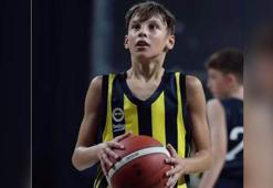 Fenerbahçeli küçük Jasikevicius Balıkesir'de parkede