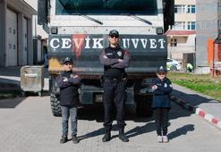 Polis çocukları 1 günlüğüne polis olup, klip çekti