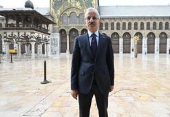 Ulaştırma ve Altyapı Bakanı Uraloğlu Emevi Camii’ni ziyaret etti