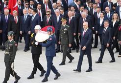 TBMM Başkanı Kurtulmuş ve devlet erkanından Anıtkabir'e ziyaret