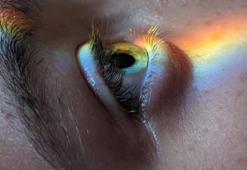 Bilim insanları, doğal yollarla algılanamayan yeni bir renk keşfetti