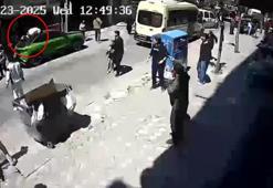 Zeytinburnu'nda deprem anında binanın 3'üncü katından atladı