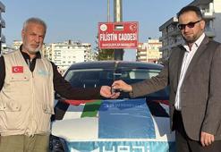 Otomobilini Gazze için bağışladı
