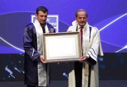 Selçuk Bayraktar'a Haliç Üniversitesi'nde fahri doktora ünvanı verildi